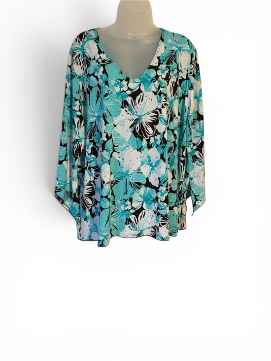 Brittany Black Tops - GORGEOUS  Floral V-Neck TOP w/ 3/4 SLEEVE DETAIL   AQUA SUMMER  PLUS: 2X     #N
